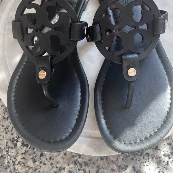 TORY BURCH | Miller Sandal - Picture 4 of 16